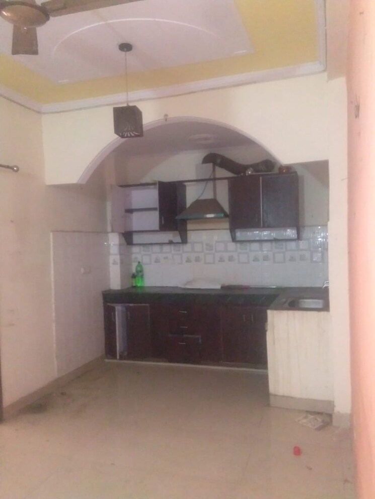 Kitchen, jain-akshay-enclave 2 Bedroom 65 Sq.Yd. Apartment In Sadarpur Ghaziabad 9596282