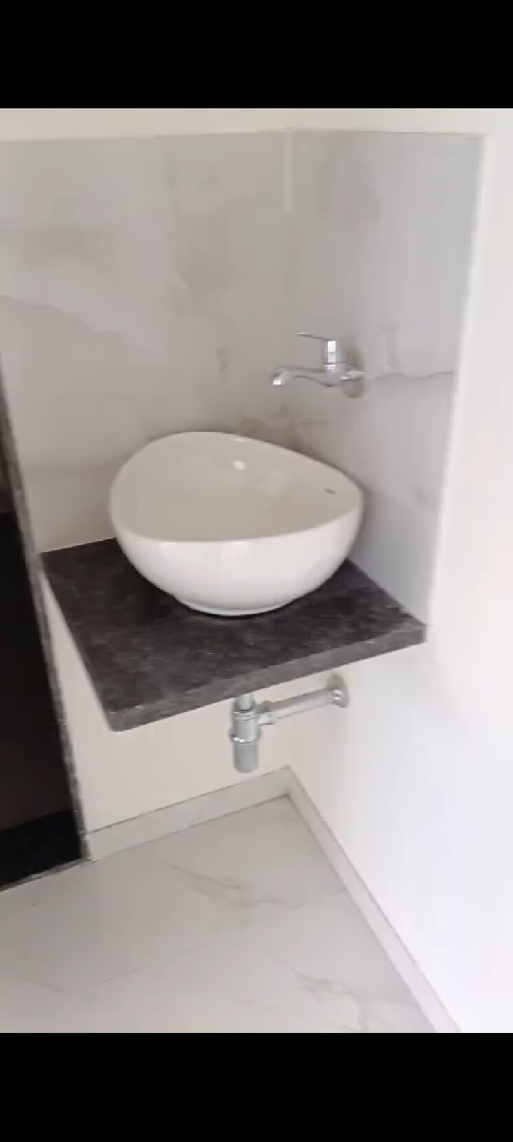 Bathroom, metropolis-bayside 1 Bedroom 450 Sq.Ft. Apartment In Kasarvadavali Thane 9596295