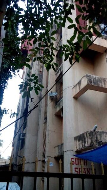 2 BHK Apartment For Rent in Peddar Road