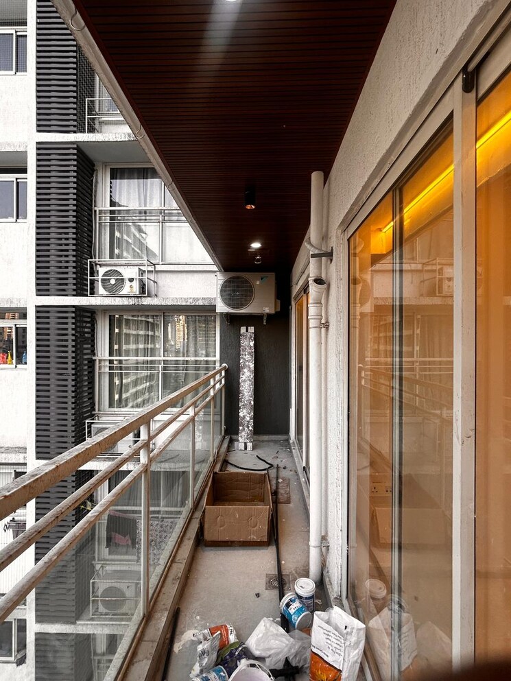 Balcony, sugee-atharva 2 Bedroom 858 Sq.Ft. Apartment In Prabhadevi Mumbai 9596312