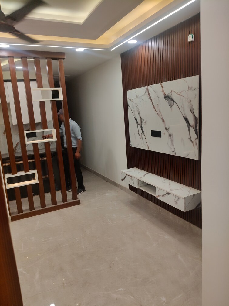 Cover Image, govindpuri 3 Bedroom 912 Sq.Ft. Builder Floor In Govindpuri Delhi 9596317