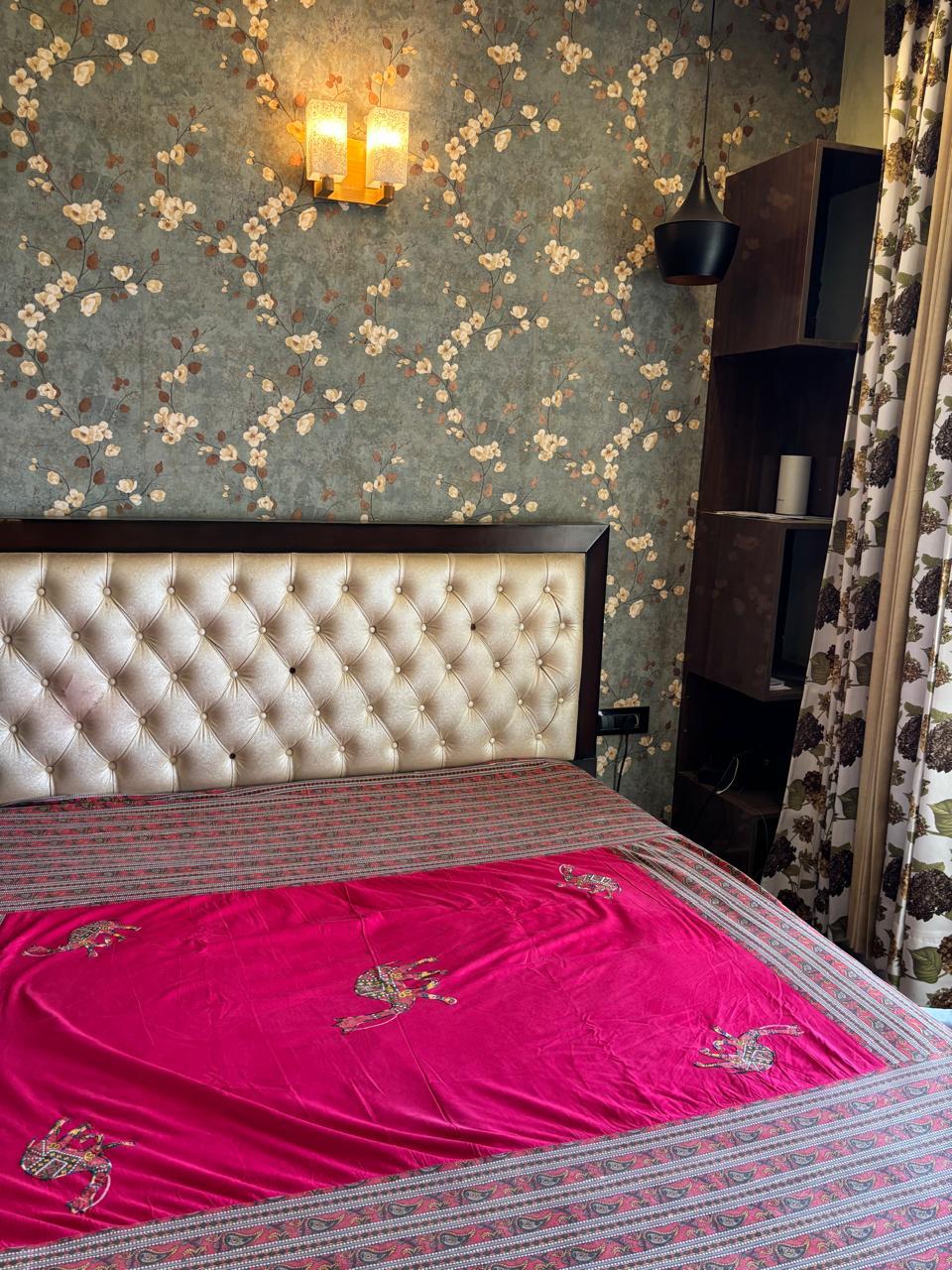 3.5 BHK + Pooja Room Apartment For Sale in Emaar MGF The Palm Drive Studios