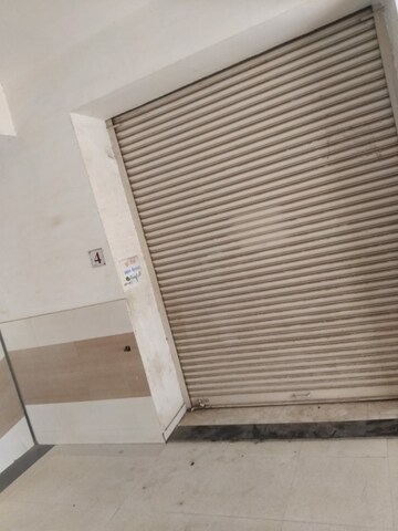  Showroom For Rent in Naroda