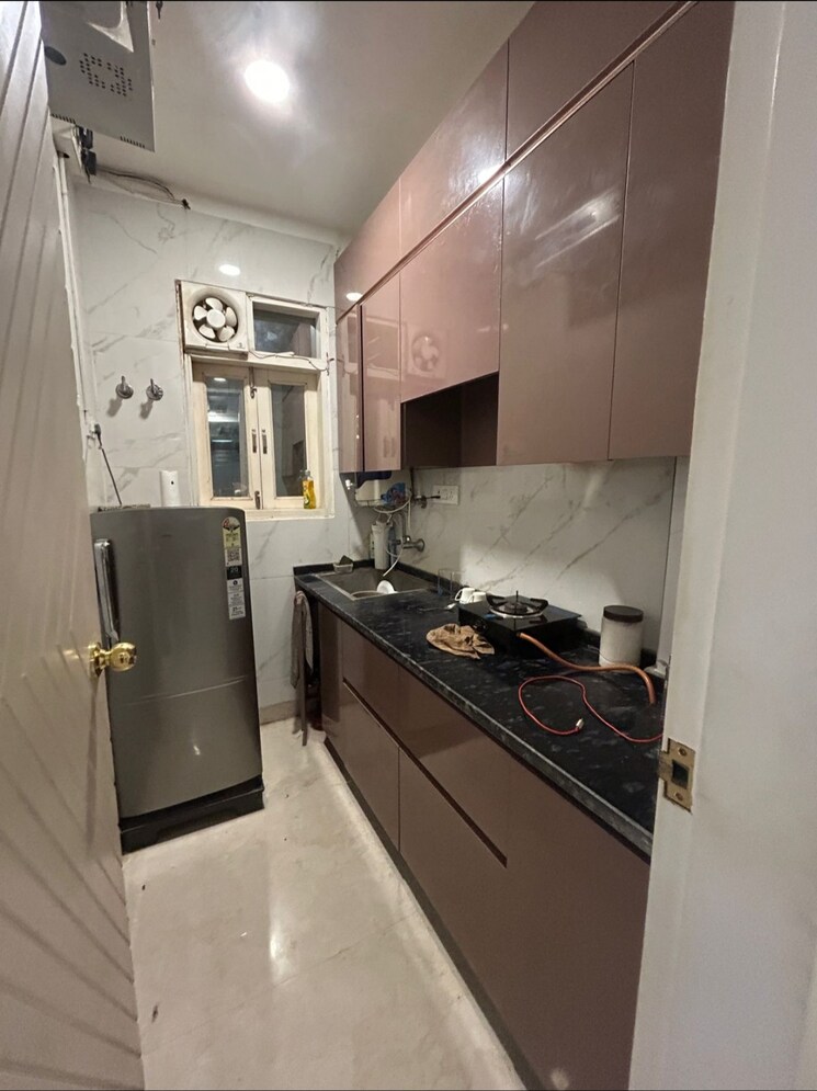 Kitchen, chattarpur Commercial Office Space 1300 Sq.Ft. In Chattarpur Delhi 9596370