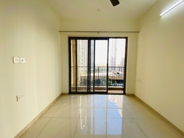 Room in 1.5 BHK Apartment at Runwal My City, Dombivli East – for Rent