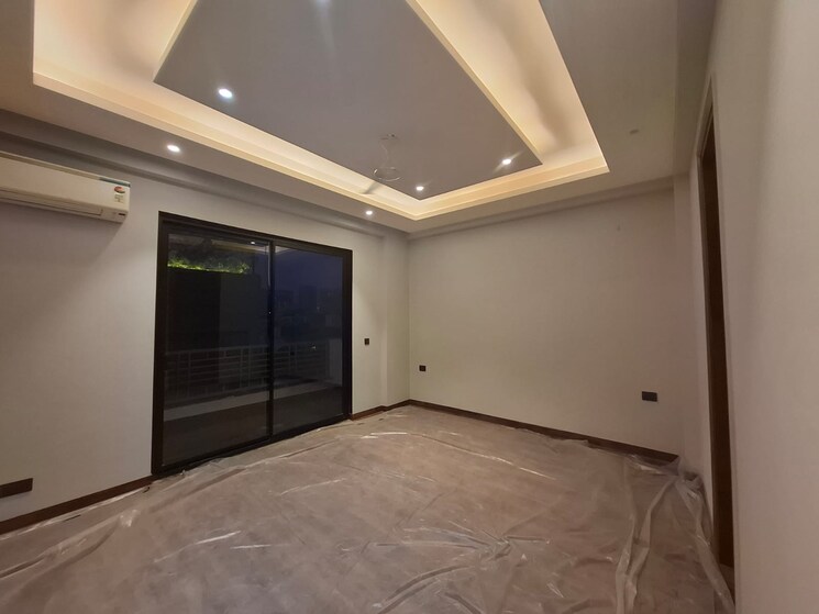 Room, dlf-atria 4 Bedroom 2844 Sq.Ft. Builder Floor In Dlf Phase ii Gurgaon 9596369