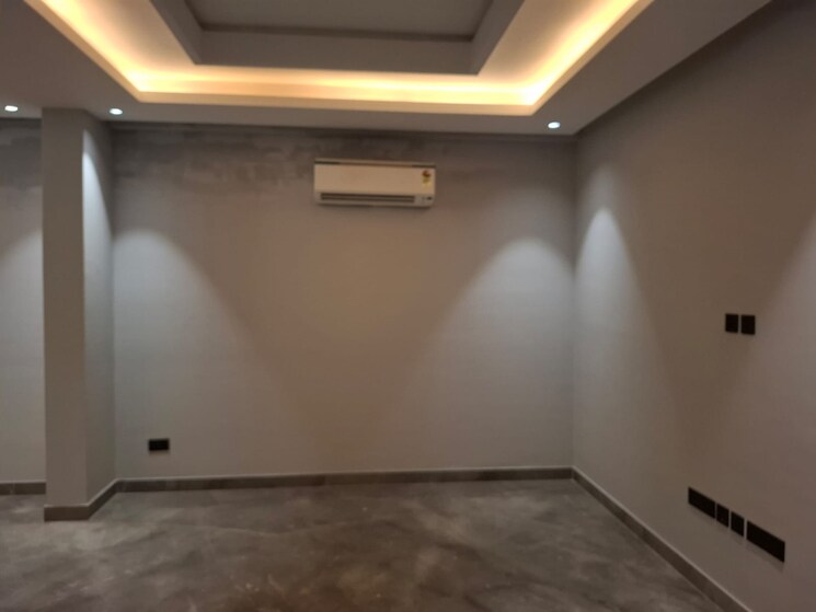 Room, dlf-atria 3 Bedroom 1800 Sq.Ft. Builder Floor In Dlf Phase ii Gurgaon 9596432