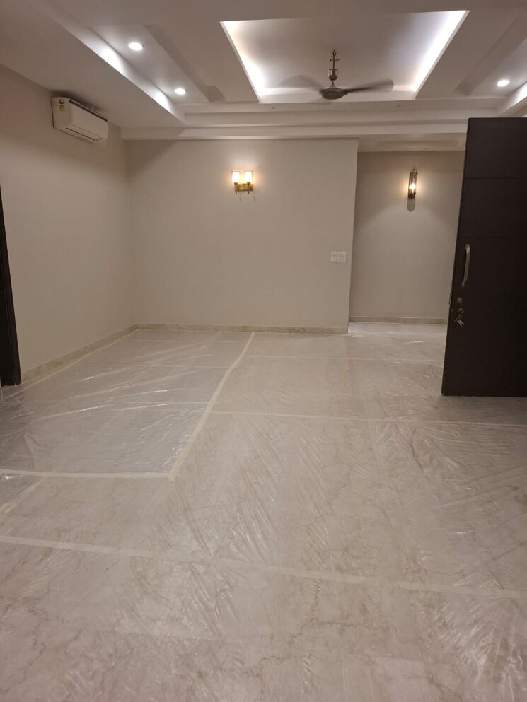 Room, dlf-atria 4 Bedroom 3240 Sq.Ft. Builder Floor In Dlf Phase ii Gurgaon 9596495