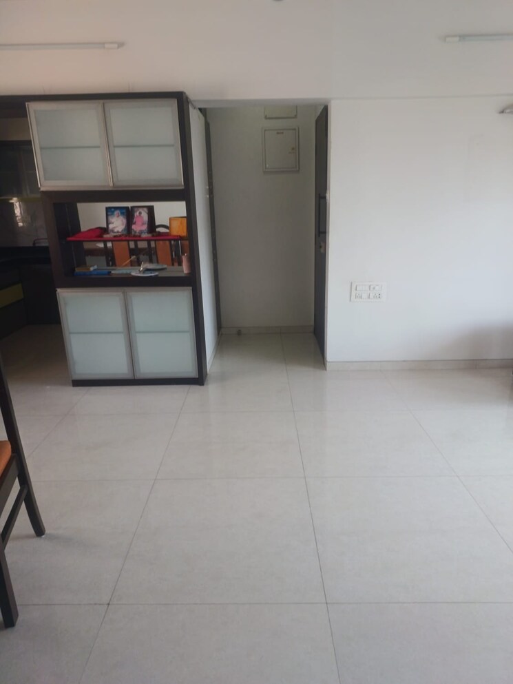 Room, seagull-apartment 2 Bedroom 850 Sq.Ft. Apartment In Tardeo Mumbai 9596477