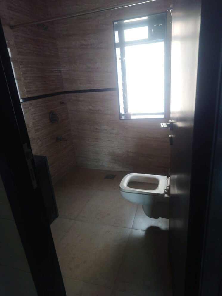 Bathroom, seagull-apartment 2 Bedroom 850 Sq.Ft. Apartment In Tardeo Mumbai 9596477