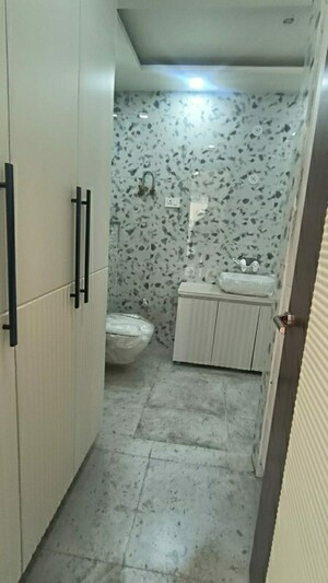 Bathroom in 3 BHK Builder Floor at Green Fields Colony – for Rent