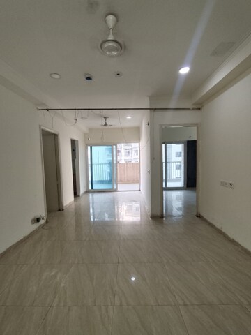 Room in 3 BHK Apartment at Amrapali Silicon City, Sector 76 – for Sale
