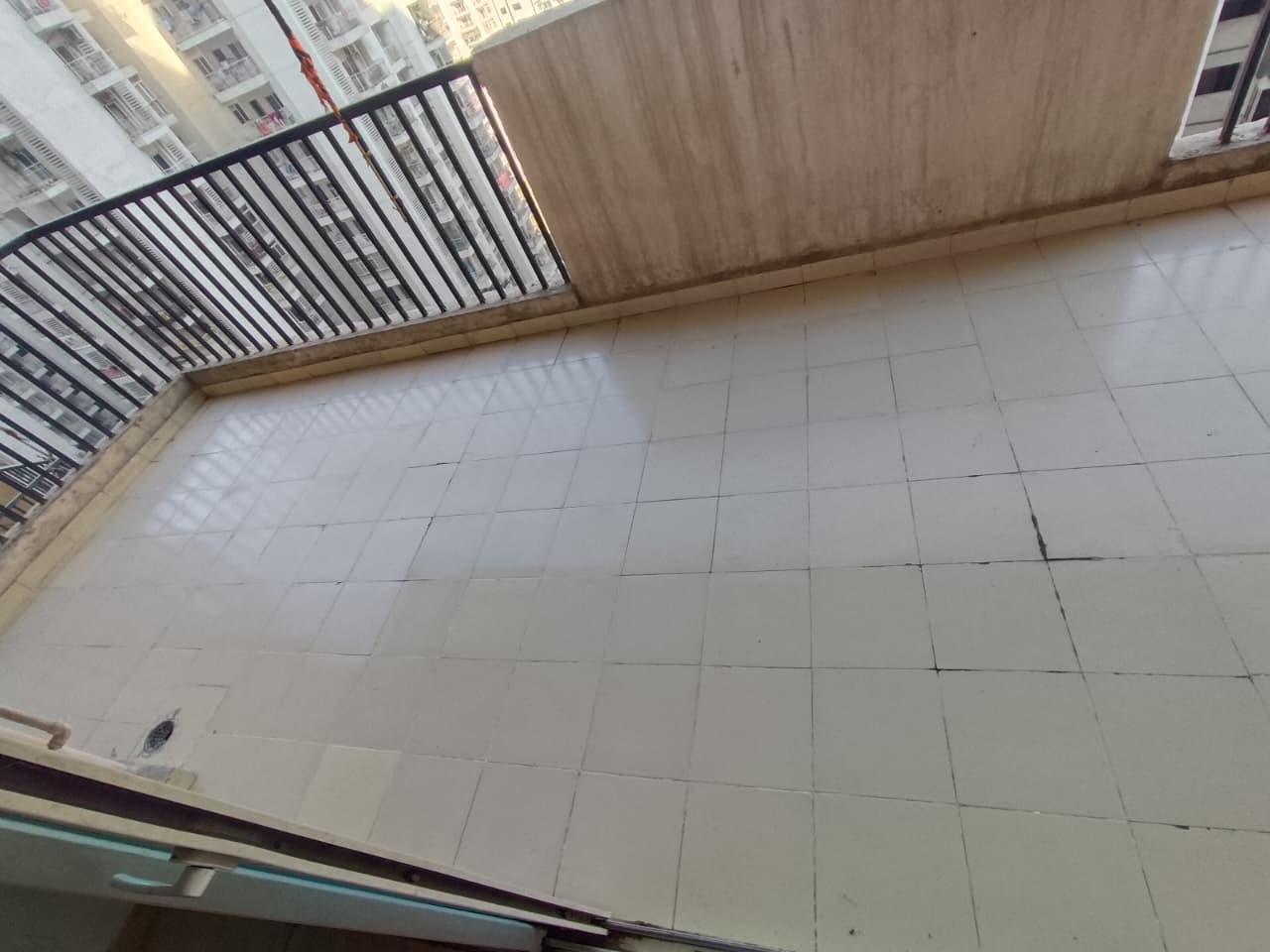 3 BHK + Extra Room Apartment For Sale in Amrapali Silicon City