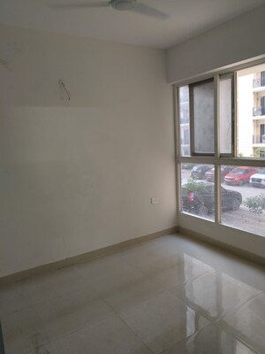Room in 2 BHK Apartment at Signature Global Proxima, Sector 89 – for Rent