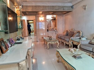 Living Room in 4 BHK Apartment at Sher E Punjab, Andheri East – for Sale