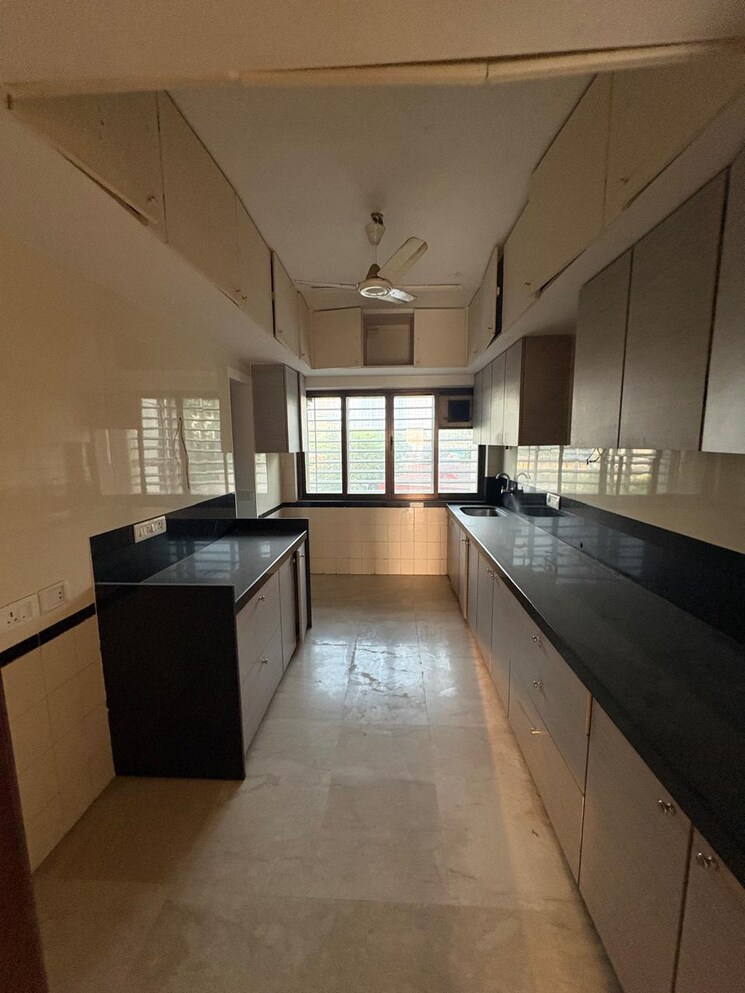 Kitchen, sterling-seaface 3 Bedroom 2150 Sq.Ft. Apartment In Worli Mumbai 9596590