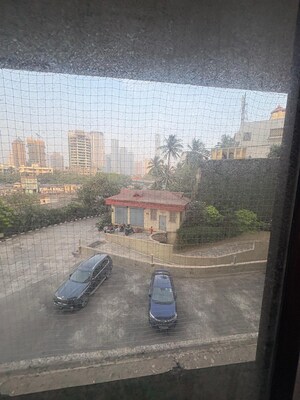 Parking in 3 BHK Apartment at Sterling Seaface, Worli – for Rent