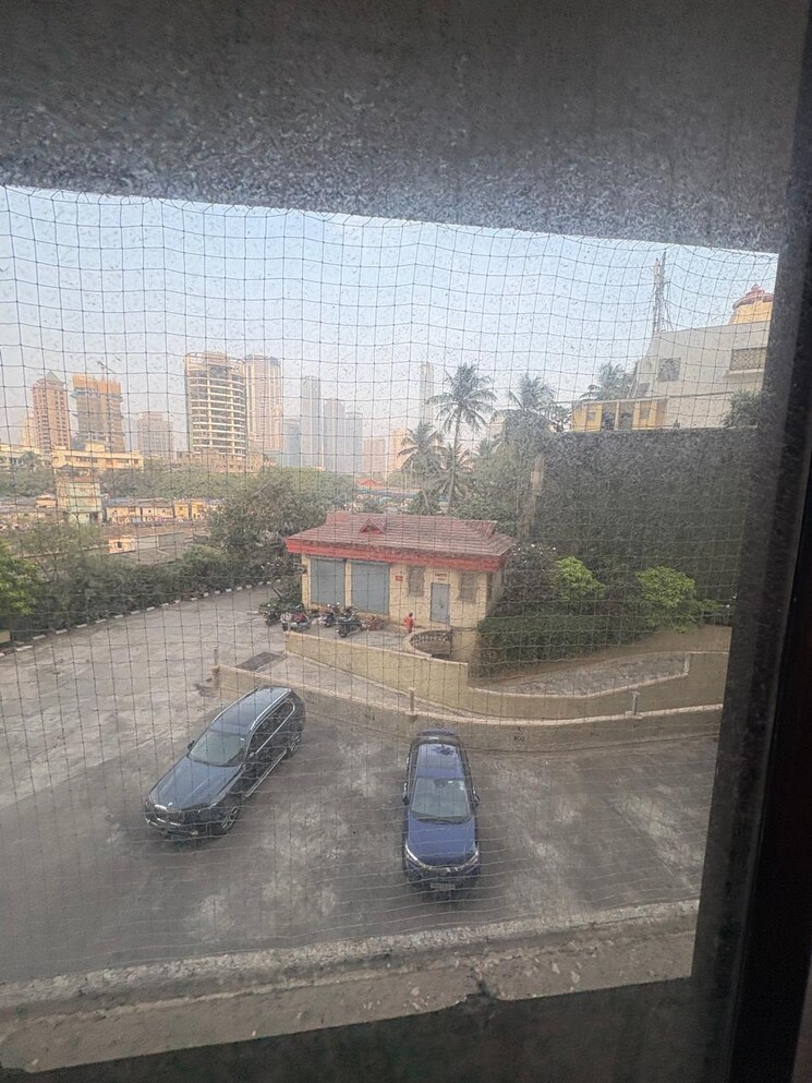  Parking, sterling-seaface 3 Bedroom 2150 Sq.Ft. Apartment In Worli Mumbai 9596590