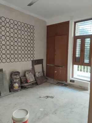 Parking in 2 BHK Builder Floor at Ashoka Enclave Faridabad, Sector 34 – for Sale