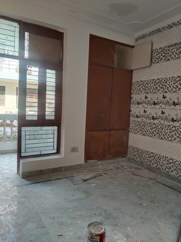 Room in 2 BHK Builder Floor at Ashoka Enclave Faridabad, Sector 34 – for Sale