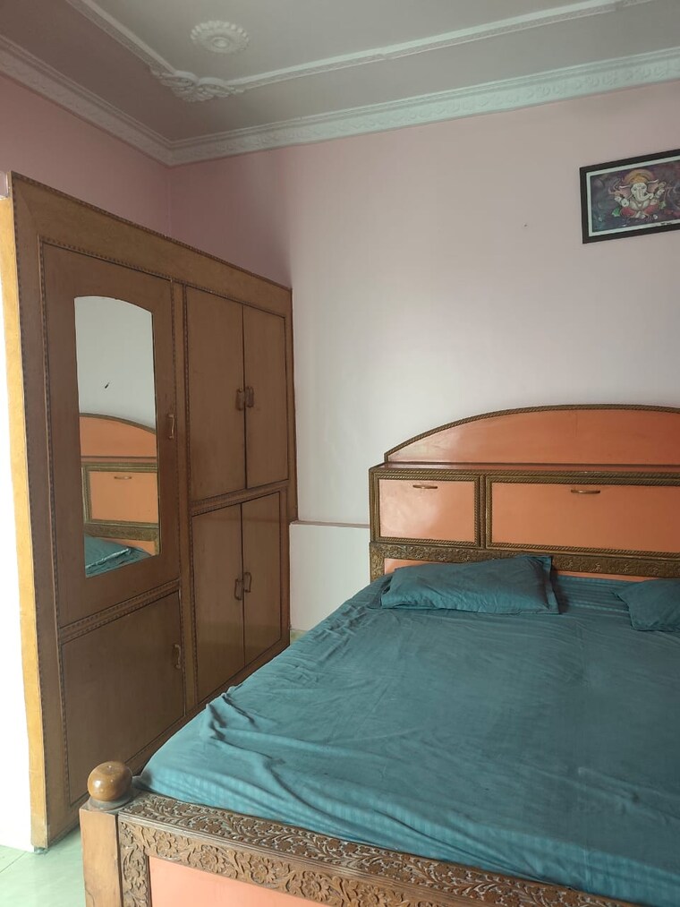 Room, gomti nagar Pg For Boys & Girls In Gomti Nagar 9596587