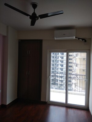 Room in 2 BHK Apartment at Saviour Green Arch, Tech Zone 4 Greater Noida – for Rent