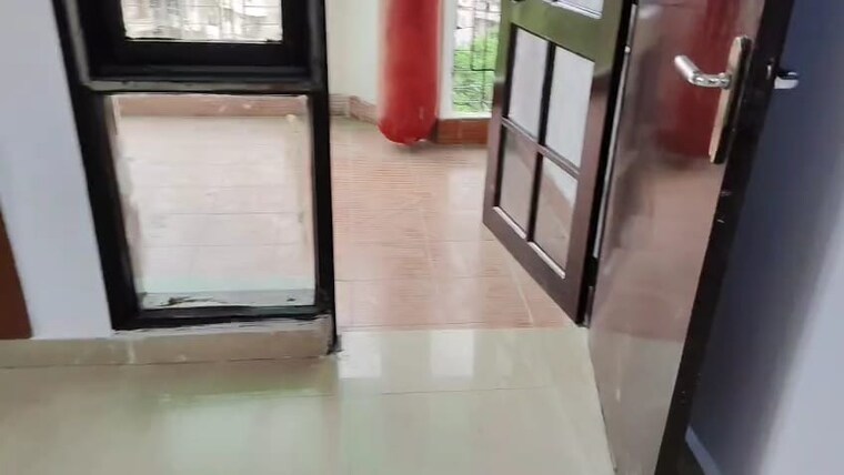 Room, sector 12 dwarka 2 Bedroom 1300 Sq.Ft. Apartment In Sector 12 Dwarka Delhi 9596600