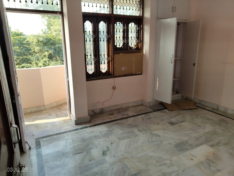 Room, janakpuri 3 Bedroom 1400 Sq.Ft. Builder Floor In Janakpuri Delhi 9596629