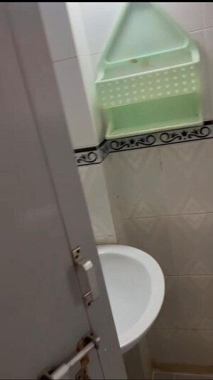 Furnished Amenities in 2 BHK Apartment at Chitravani Chs, Malad East – for Rent