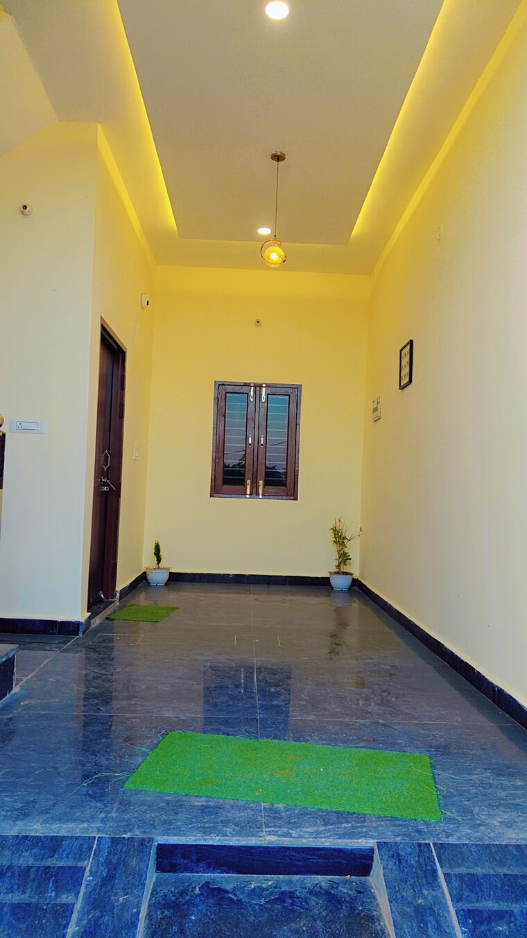 Room, rohta 2.5 Bedroom 120 Sq.Yd. Independent House In Rohta Agra 9596671