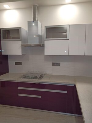 Kitchen in 3 BHK Builder Floor at Sector 81 – for Sale