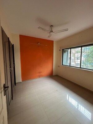 Room in 2 BHK Apartment at Piramal Vaikunth, Balkum Pada – for Rent