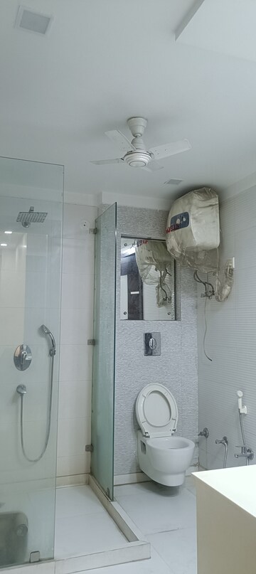 Bathroom in 3 BHK Builder Floor at Anand Vihar – for Rent