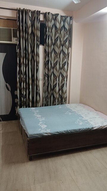 Bedroom in 2 BHK Builder Floor at Sector 45 – for Rent
