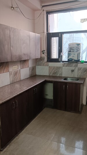 Kitchen in 2 BHK Builder Floor at Sector 45 – for Rent