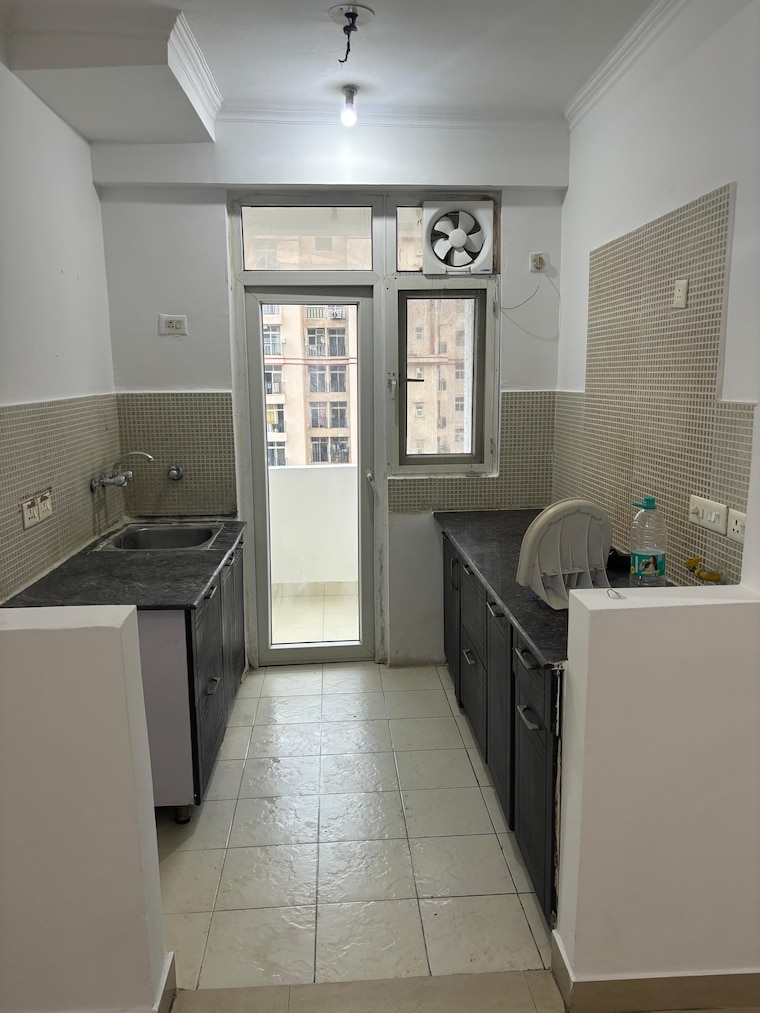 Kitchen, amrapali-platinum 3 Bedroom 1775 Sq.Ft. Apartment In Sector 119 Noida 9596743