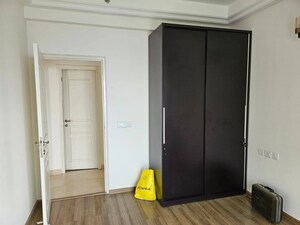 Room in 3 BHK Apartment at AIPL Zen Residences, Sector 70a – for Rent