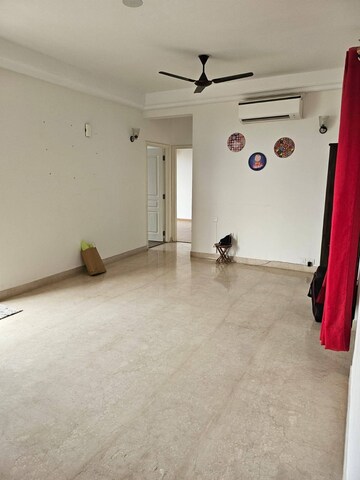 Room in 3 BHK Apartment at AIPL Zen Residences, Sector 70a – for Rent