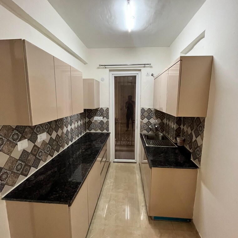 Kitchen, signature-global-park-4-and-5 3 Bedroom 1120 Sq.Ft. Apartment In Sohna Sector 34 Gurgaon 9596780