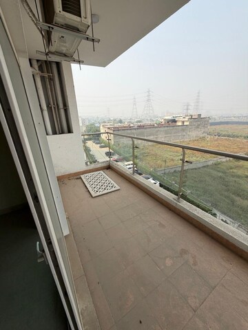 Balcony in 3.5 BHK Apartment at Shree Vardhman Victoria, Sector 70 – for Rent