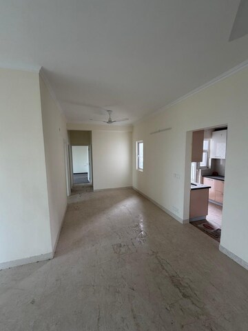 Room in 3.5 BHK Apartment at Shree Vardhman Victoria, Sector 70 – for Rent