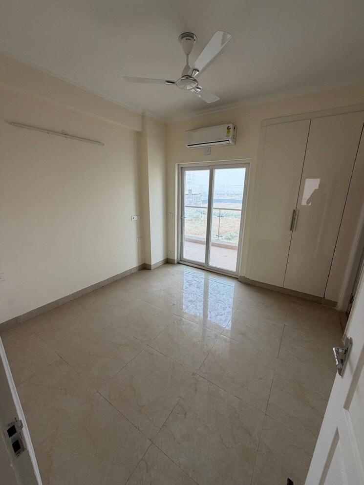 Room, shree-vardhman-victoria 3.5 Bedroom 2200 Sq.Ft. Apartment In Sector 70 Gurgaon 9596800