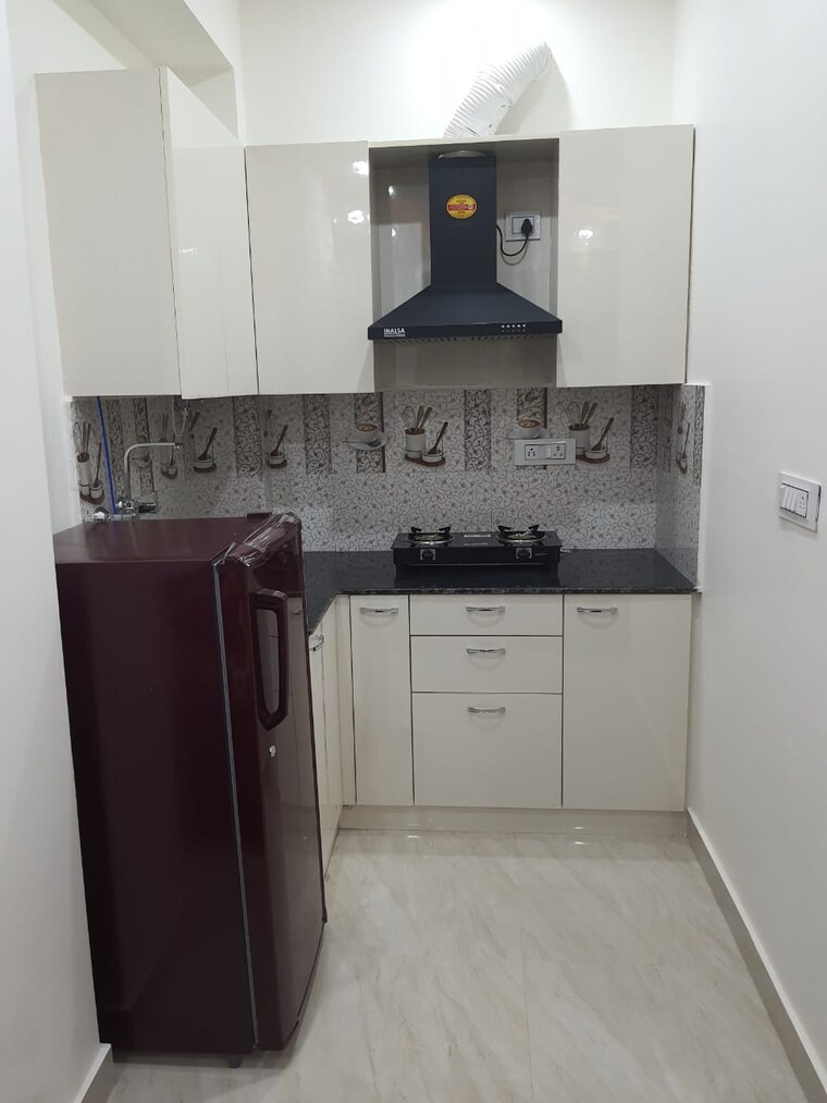 Kitchen, sector 45 1 RK 400 Sq.Ft. Builder Floor In Sector 45 Gurgaon 9596853