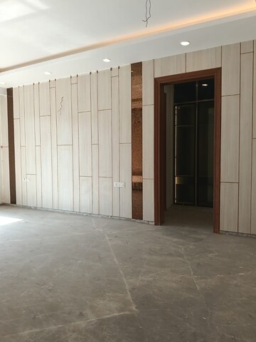 Room in 4 BHK Builder Floor at Ansal Plaza Sector-23, Sector 23 – for Sale