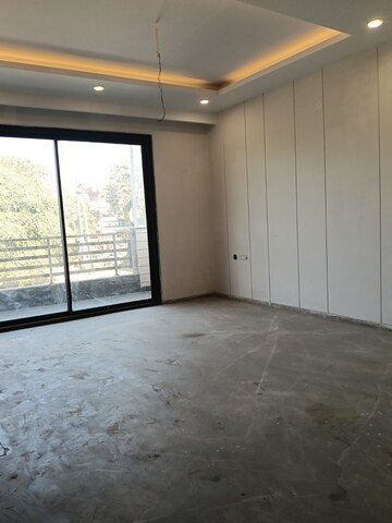 Room in 4 BHK Builder Floor at Ansal Plaza Sector-23, Sector 23 – for Sale