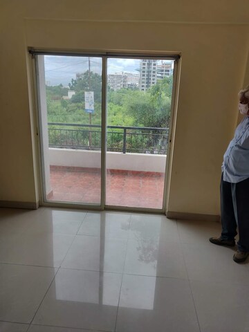 Room in 2 BHK Apartment at Tivoli Apartments, Baner – for Sale