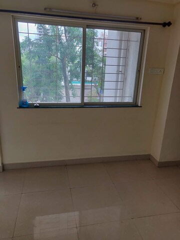 Room in 2 BHK Apartment at Tivoli Apartments, Baner – for Sale