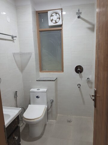 Bathroom in Studio Builder Floor at Sector 45 – for Rent