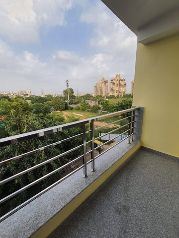 Balcony in Studio Builder Floor at Sector 45 – for Rent