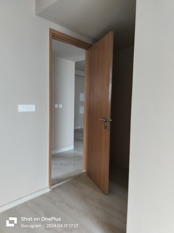 Room in 2 BHK Apartment at M3M Heights, Sector 65 – for Rent